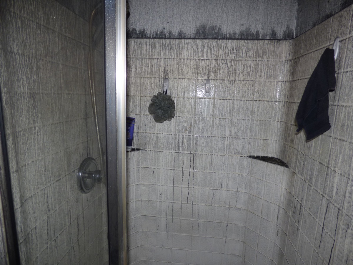 10733 Vista kitchen damage